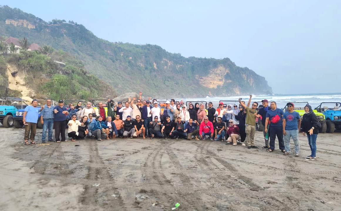 Hari Pertama - 19 Agustus 2026 : Agenda Kunker LKS Tripartit bersama Disnaker, APINDO dan SP/SB seKabupaten Bogor di Gumuk Pasir Parangtritis Bantul Yogyakarta